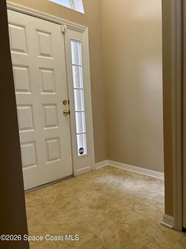 Building Photo - 3865 La Flor Dr
