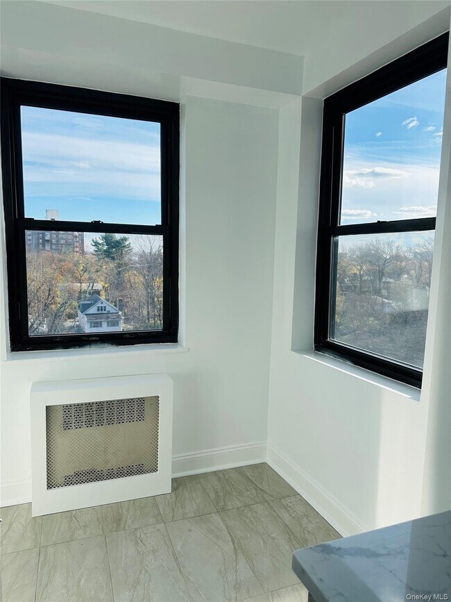 Building Photo - 3103 Fairfield Ave