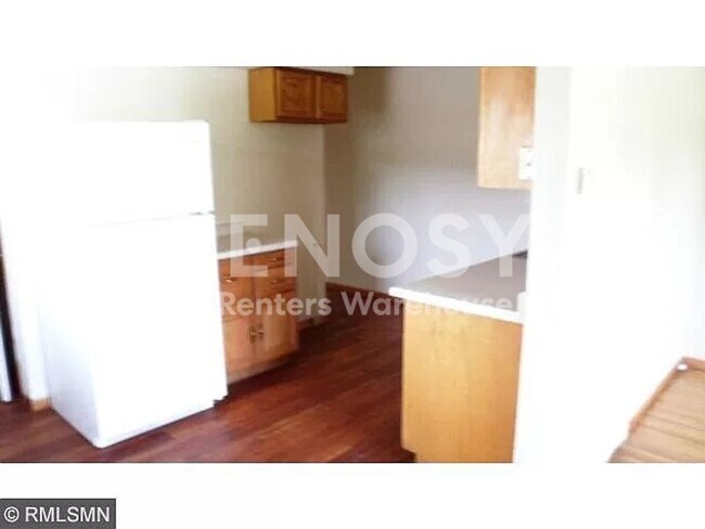 Building Photo - Wonderful 2BD / 1 BA DUPLEX  in Minneapolis Available 1/1/2024!