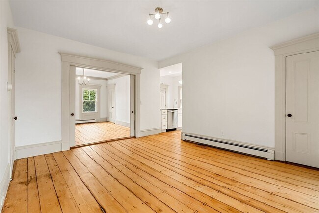 Building Photo - 6 Mt Vernon St