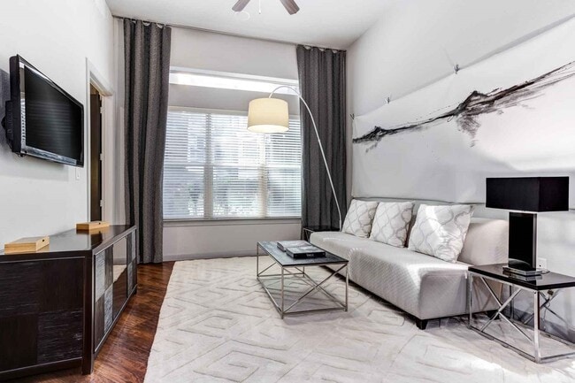 Building Photo - 2033 S Gessner Rd