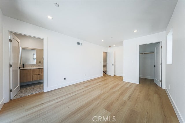 Building Photo - 1239 N Orange Dr