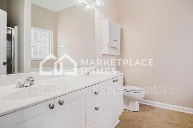 Building Photo - 2090 Old Cahaba Pl