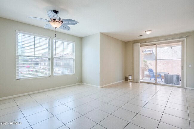 Building Photo - 13562 W Cypress St