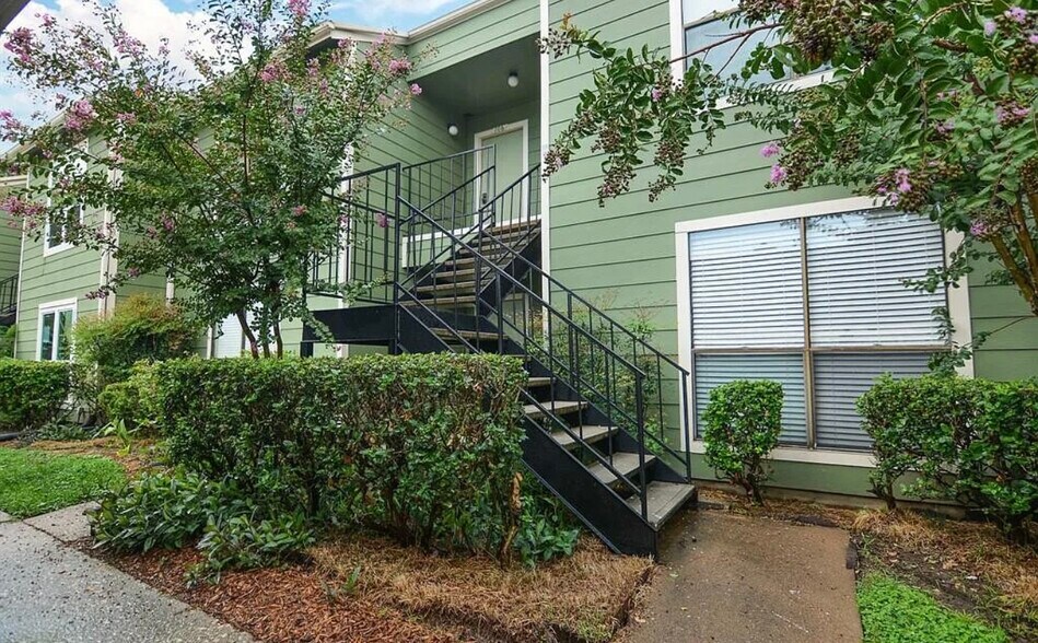 Building Photo - 14777 Wunderlich Dr