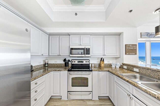 Building Photo - 401 E Beach Blvd