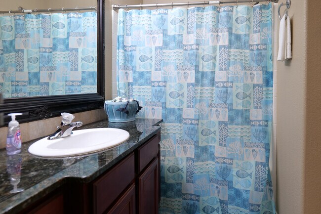 Building Photo - 15433 Cruiser St