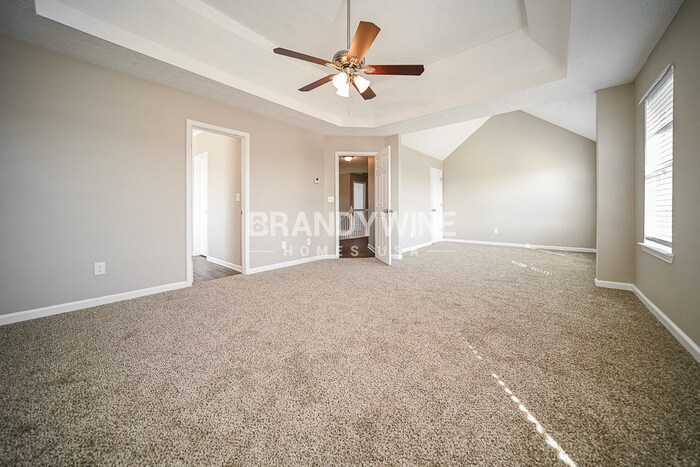 Building Photo - 801 Lake Chase