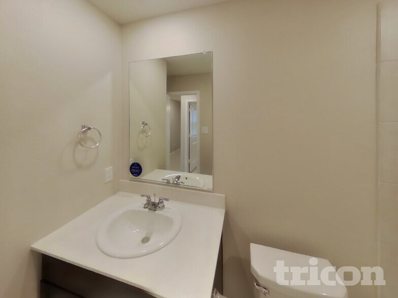 Building Photo - 6340 Bristolwood Dr