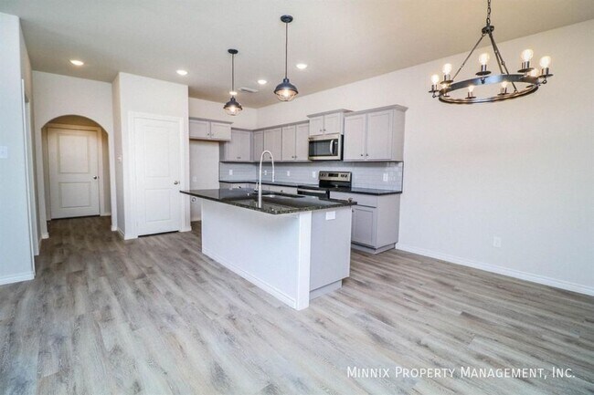 Building Photo - 2525 137th St