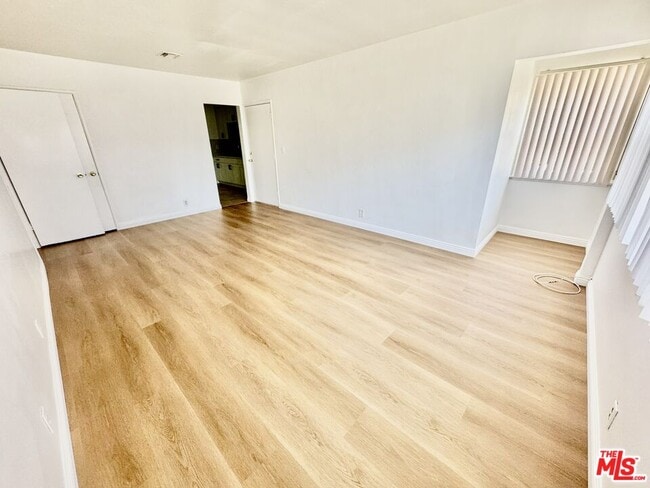 Building Photo - 3713 Selby Ave