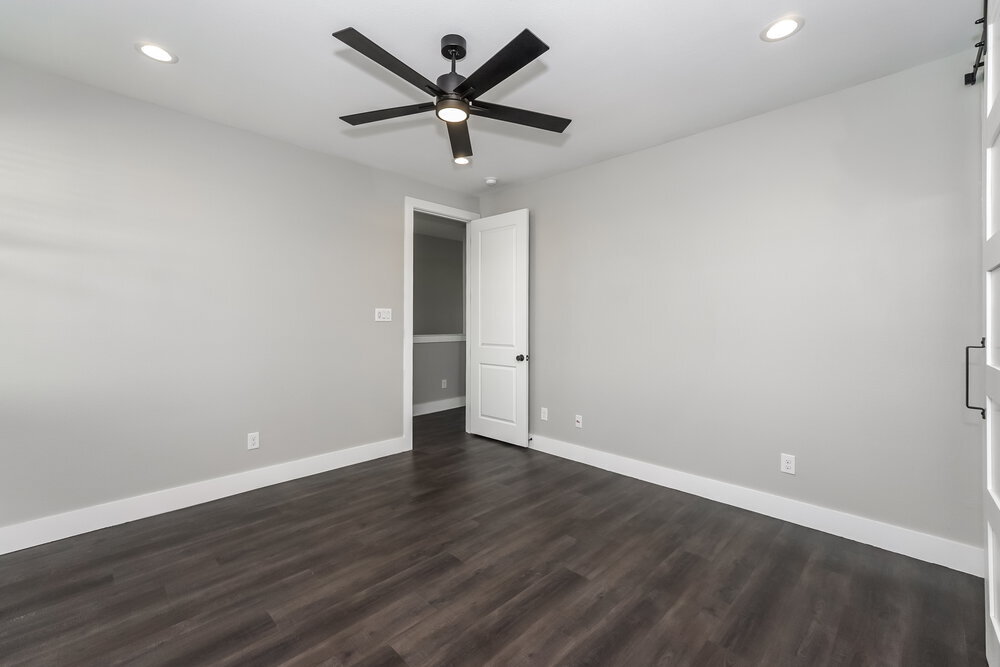 Building Photo - 7153 9th Hole Dr