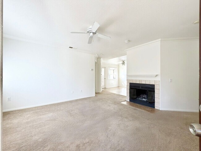 Building Photo - 3521 Paseo De Elenita
