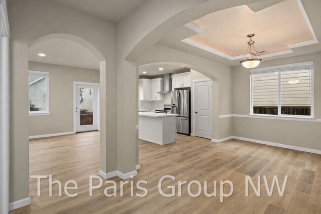 Building Photo - Gorgeous Updated 2012 Covington 4BR – New Paint, Floors, Cabinets, Quartz Counters +++