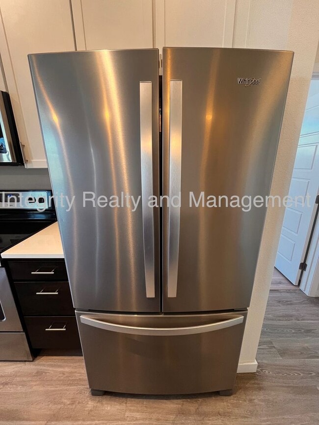 Building Photo - 2 Bed/2 Bath Condo, 17353 Wilde Avenue Uni...