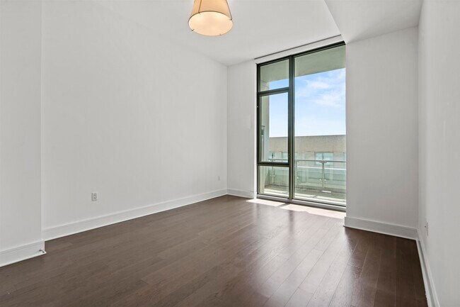 Building Photo - 9 Ave at Port Imperial