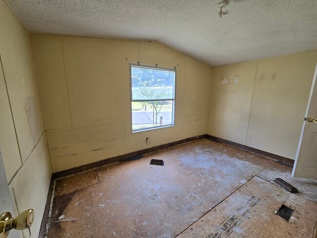 Building Photo - 2115 Cattail Cir