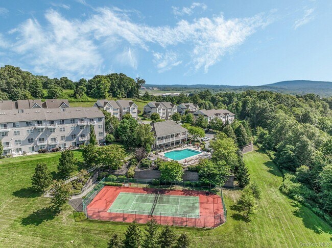 Building Photo - 1115 Balsam Dr