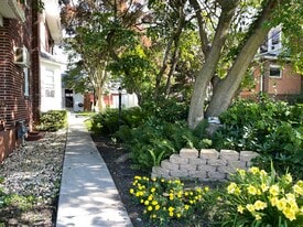 Building Photo - 3721 Broadway