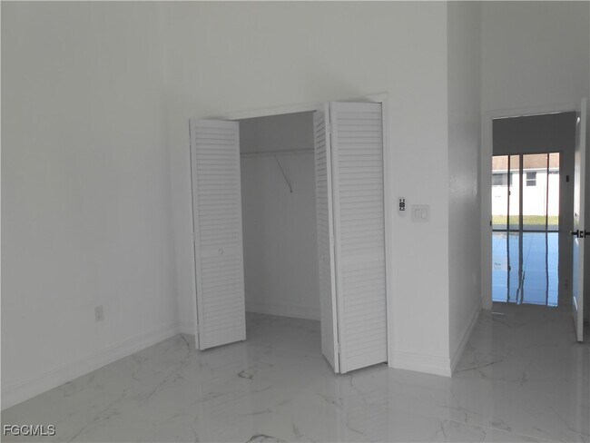 Building Photo - 3510 2nd St W