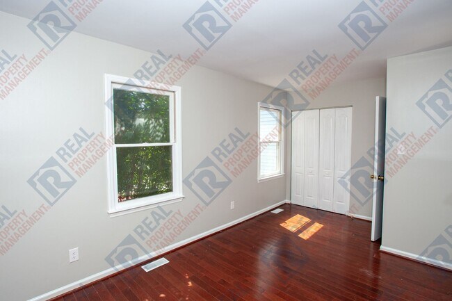 Building Photo - $1790 for Beautiful Durham Townhouse for Rent