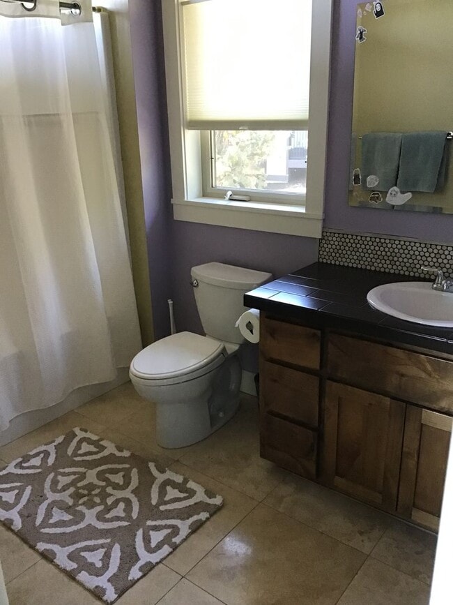 Building Photo - Gorgeous 4 Bedroom Home on Awbrey Butte!