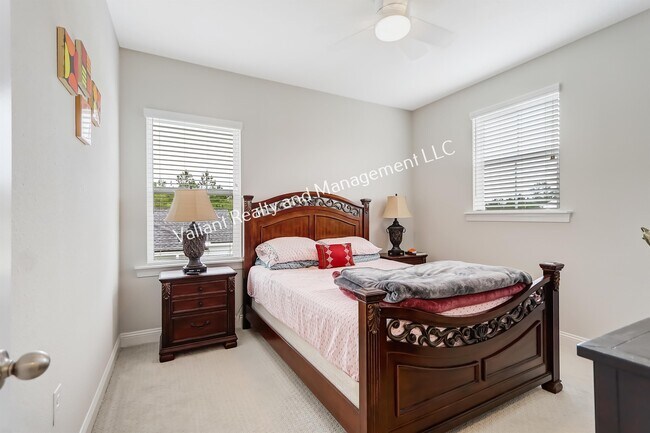 Building Photo - 295 Morning Mist Ln