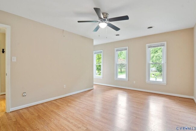 Building Photo - 4001 London Dr