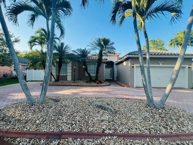 Building Photo - 12725 NW 18th Ct