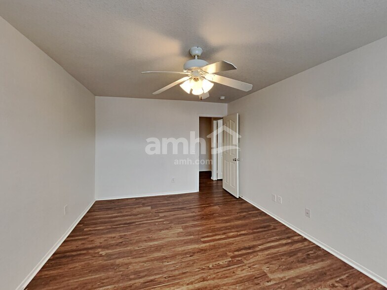 Building Photo - 3543 E Trigger Way