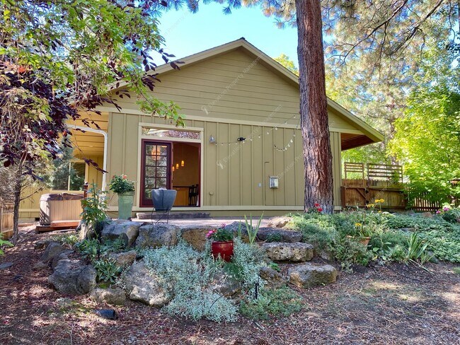 Building Photo - West Hills Gem with Timeless Charm and Mod...