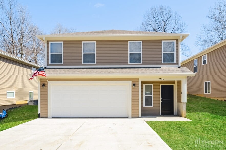 Primary Photo - 906 W Clinton St