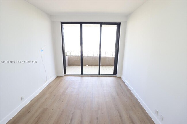 Building Photo - 151 Crandon Blvd