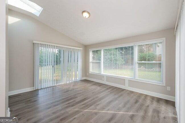 Building Photo - 362 Whitney Ln