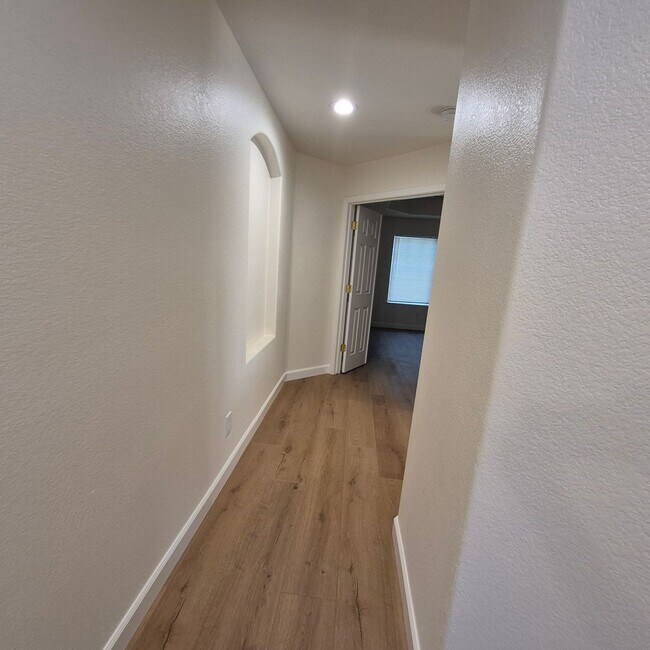 Building Photo - 5317 Buckwood Way