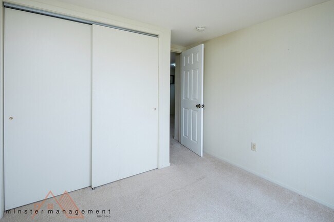 Building Photo - 1904 Naio St