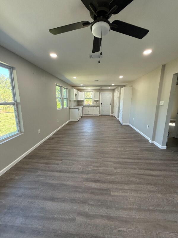 Building Photo - 10040 LA-44