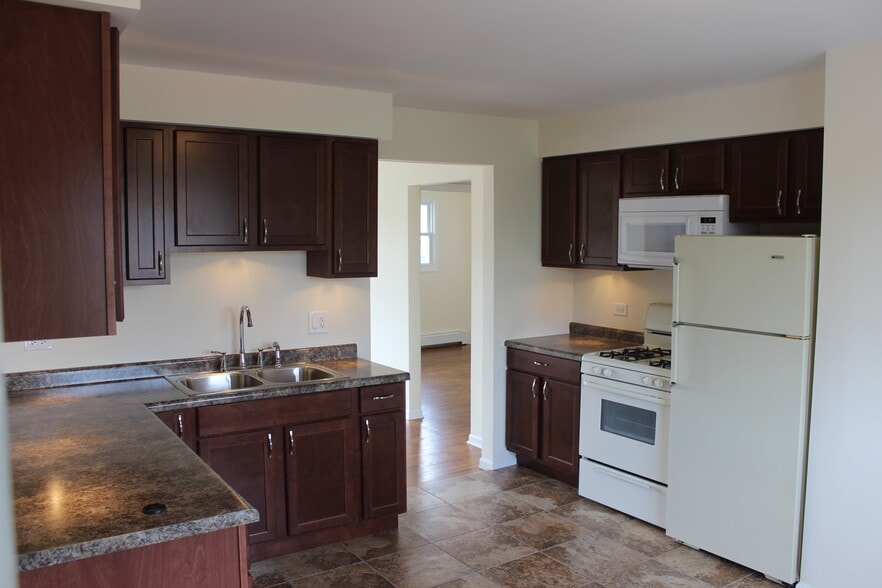 Building Photo - 14437 S Ravinia Ave