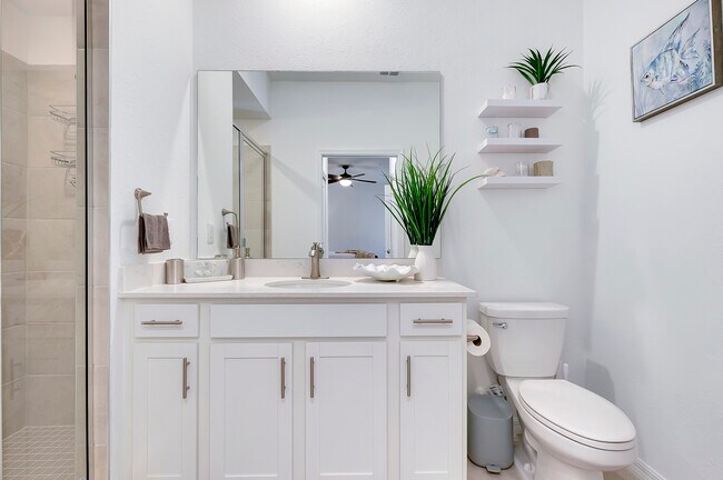 Building Photo - 12240 Wellen Golf St