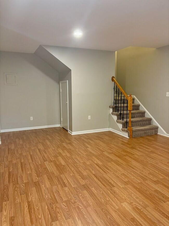 Building Photo - Quiet South Charlotte Townhome with Easy Uptown & Airport Access
