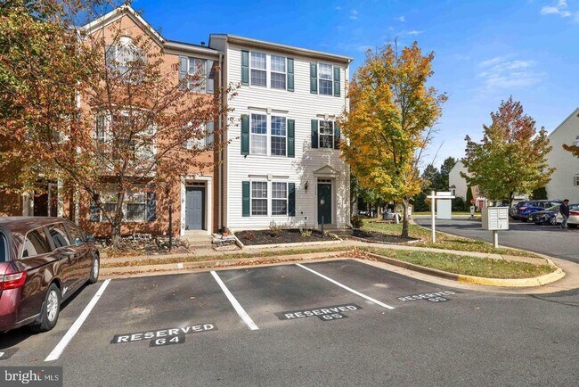 Building Photo - 13700 Barksdale Dr