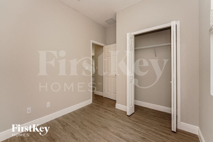 Building Photo - 612 Reading St SE