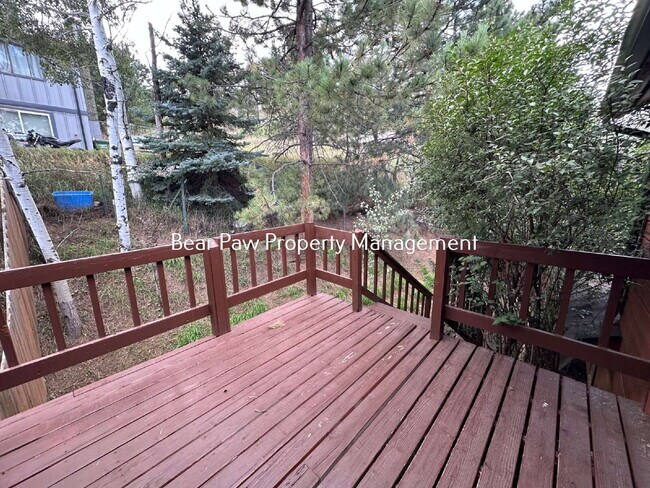 Building Photo - "Charming 2-Bedroom Duplex in Kittredge"
