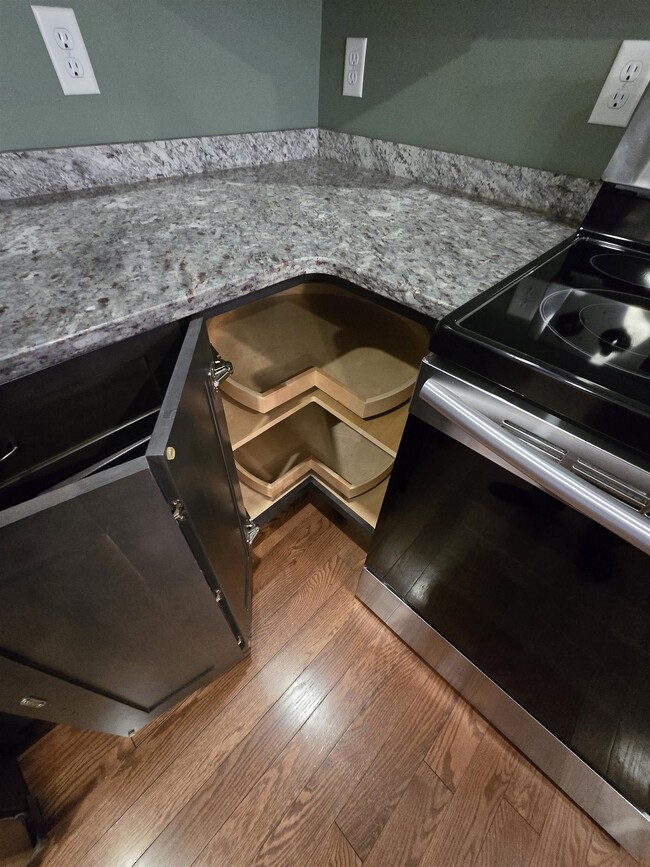 Building Photo - 1-3 Riesling Terrace