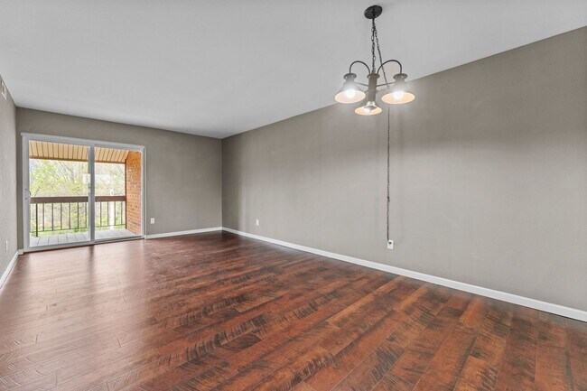 Building Photo - 1943 Greenpoint Dr