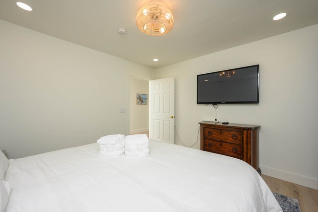 Building Photo - 3 Cassina Ln