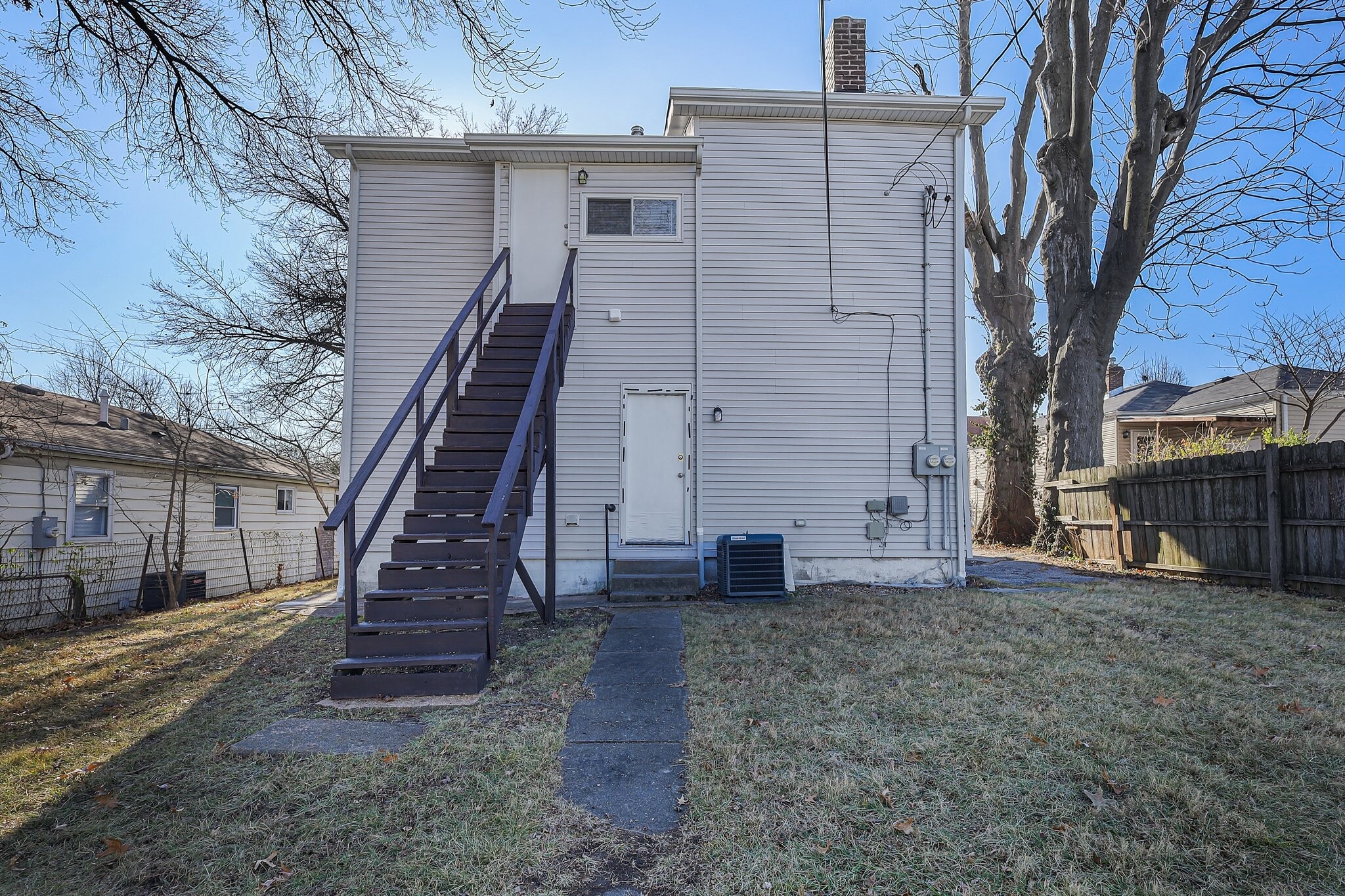 Building Photo - 6749 Plateau Ave