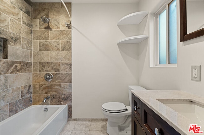 Building Photo - 4530 Bakman Ave