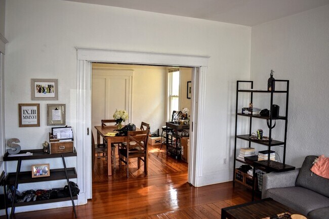 Building Photo - 43 Oakview Terrace