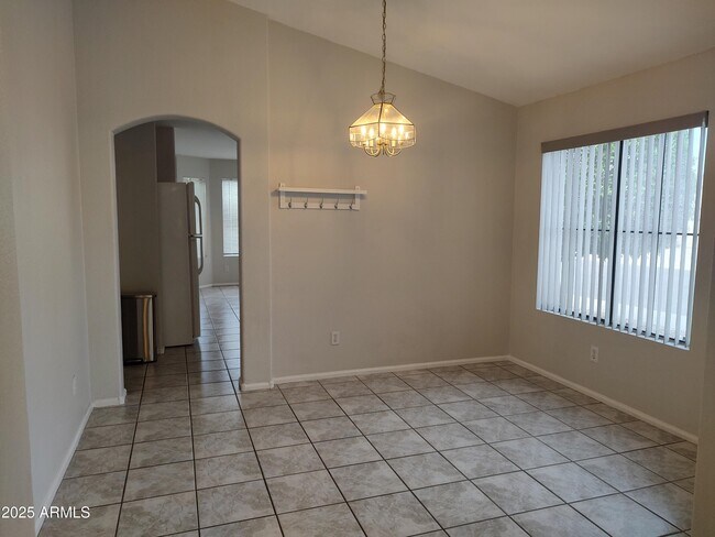 Building Photo - 3220 E Hononegh Dr